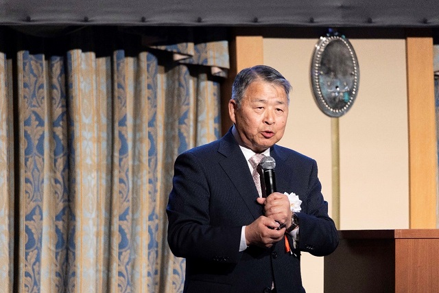 山崎理事長による事業紹介